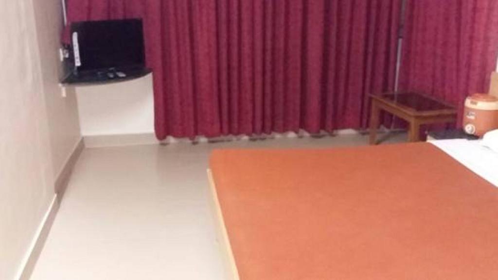 Hotel Sheetal Palace Pune Bagian luar foto